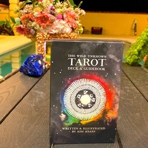 The Wild Unknown Tarot Deck and Guidebook (Official Keepsake Box Set)
